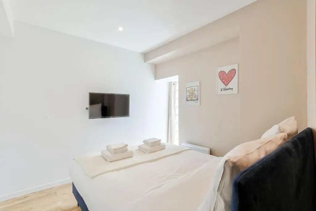 Apartment Charme Parisien 4 Personnes, 1 Chambre, 19Eme