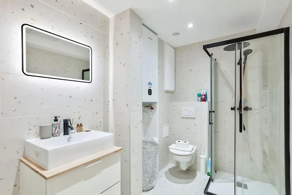 Charme Parisien 4 Personnes, 1 Chambre, 19Eme Apartment Paris