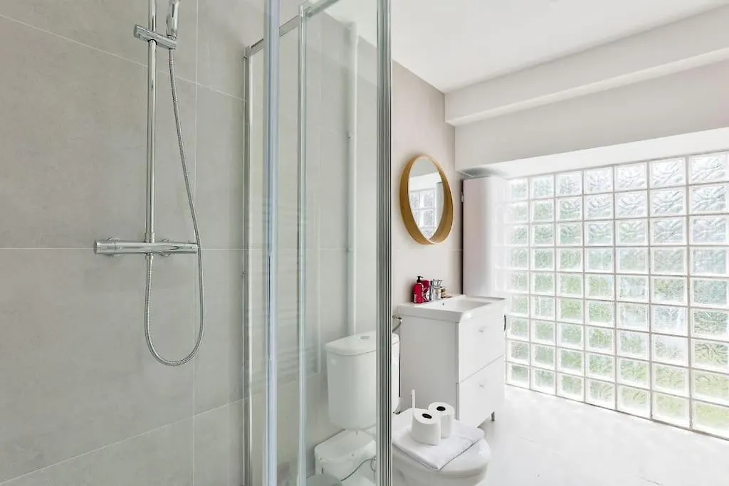 Apartment Charme Parisien 4 Personnes, 1 Chambre, 19Eme France