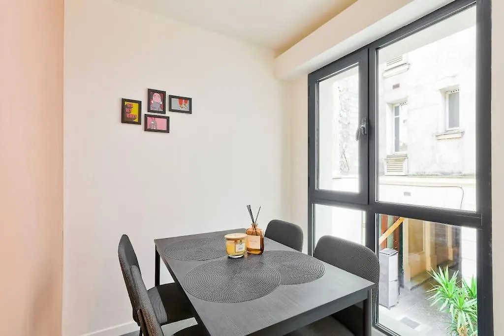 Charme Parisien 4 Personnes, 1 Chambre, 19Eme 0*, Paris